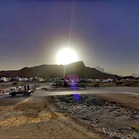 228Hostel Al Ḩamrāʼ Bagian luar foto