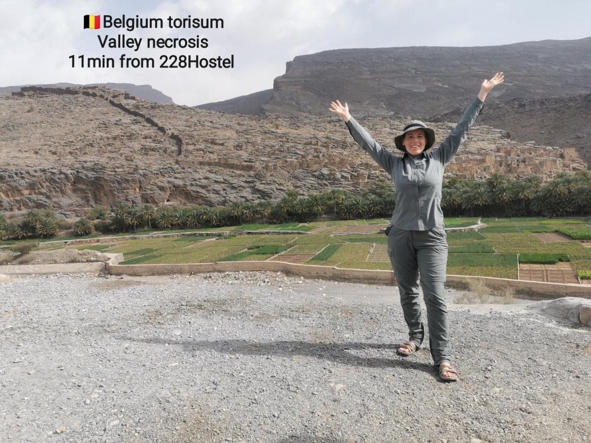 228Hostel Al Ḩamrāʼ Bagian luar foto