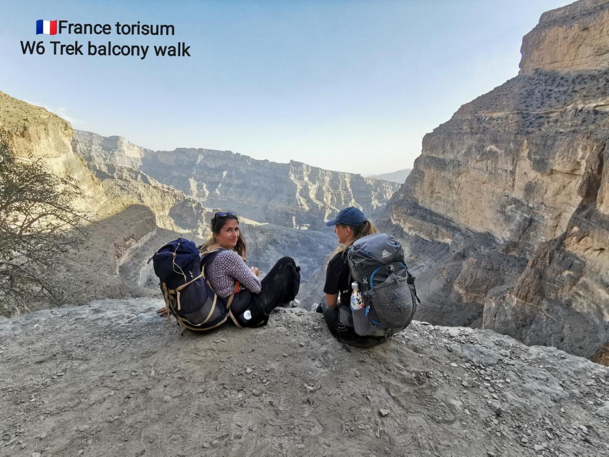228Hostel Al Ḩamrāʼ Bagian luar foto
