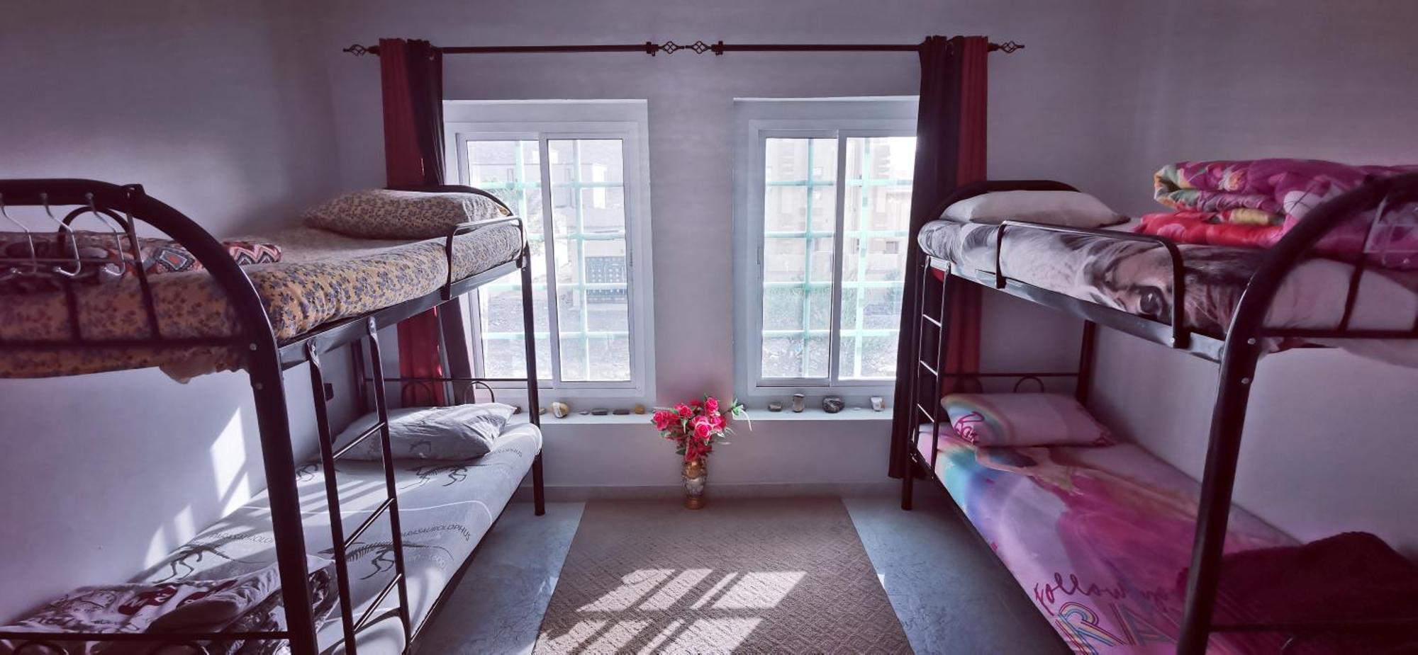 228Hostel Al Ḩamrāʼ Bagian luar foto