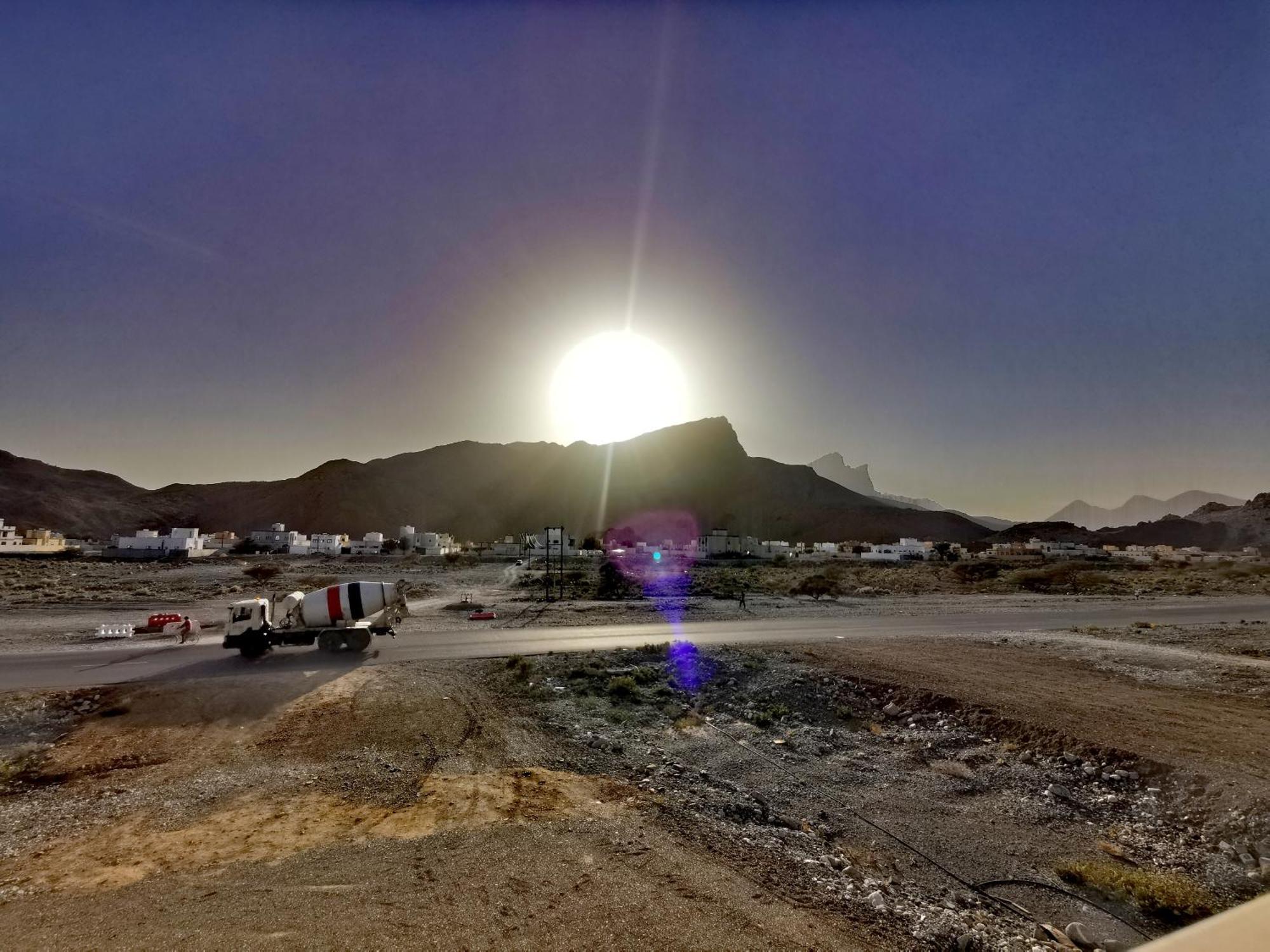 228Hostel Al Ḩamrāʼ Bagian luar foto